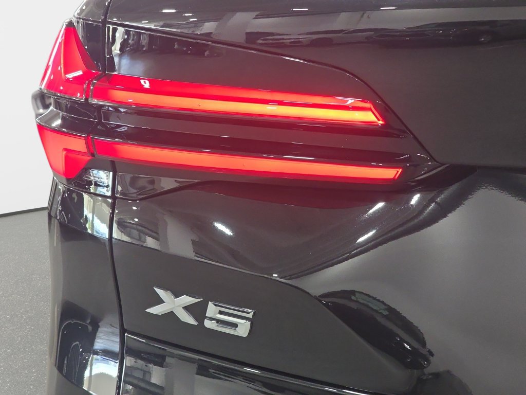 Certified 2025 BMW X5 sDrive40i RWD image 25