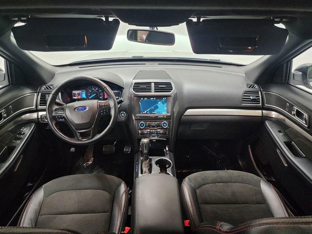 Used 2018 Ford Explorer XLT w/ Equipment Group 202A image 29
