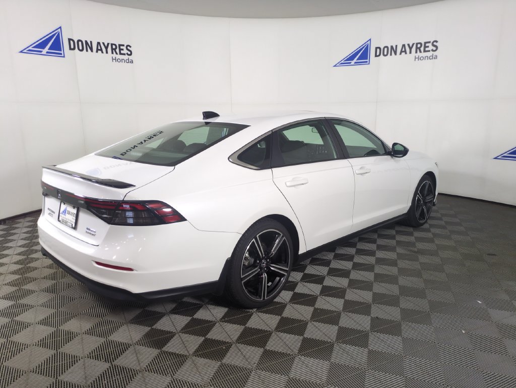 Certified 2025 Honda Accord Sport image 9