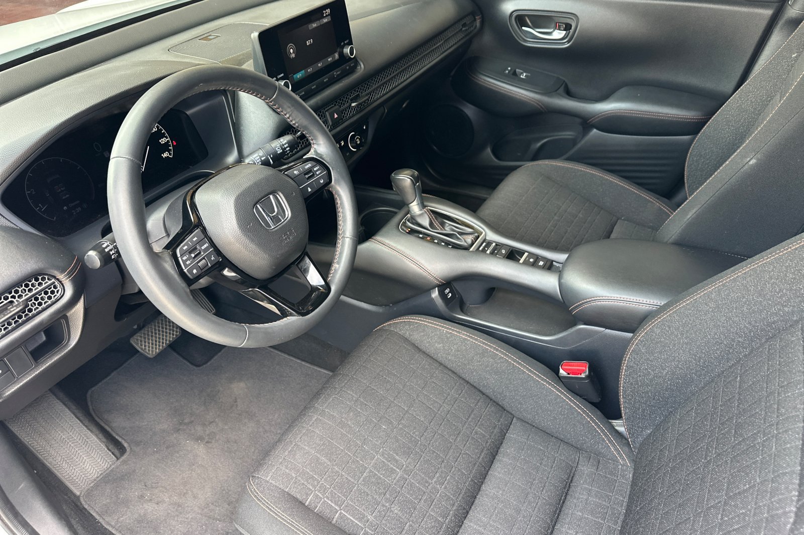 Used 2024 Honda HR-V Sport image 9