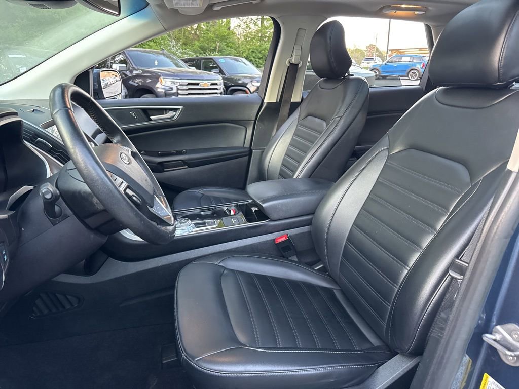 Used 2019 Ford Edge SEL w/ Equipment Group 201A image 4