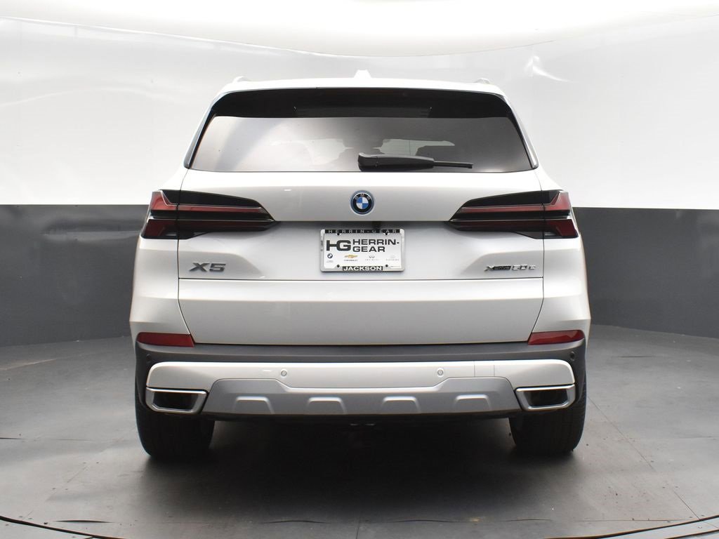 New 2026 BMW X5 xDrive50e image 6