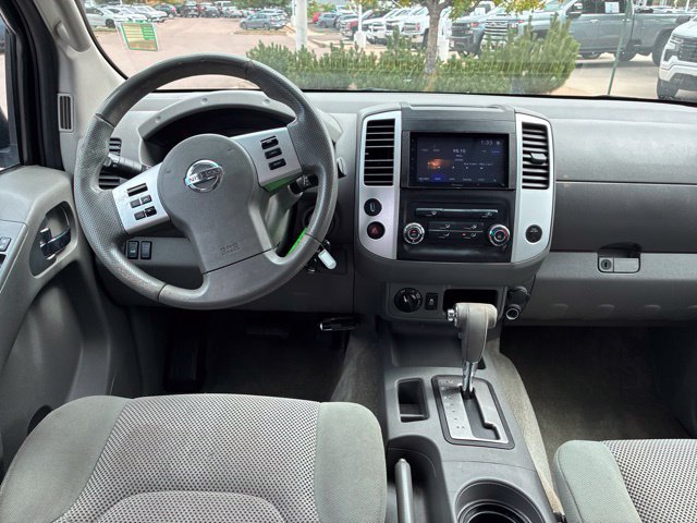 Used 2015 Nissan Frontier SV AWD/4WD image 16