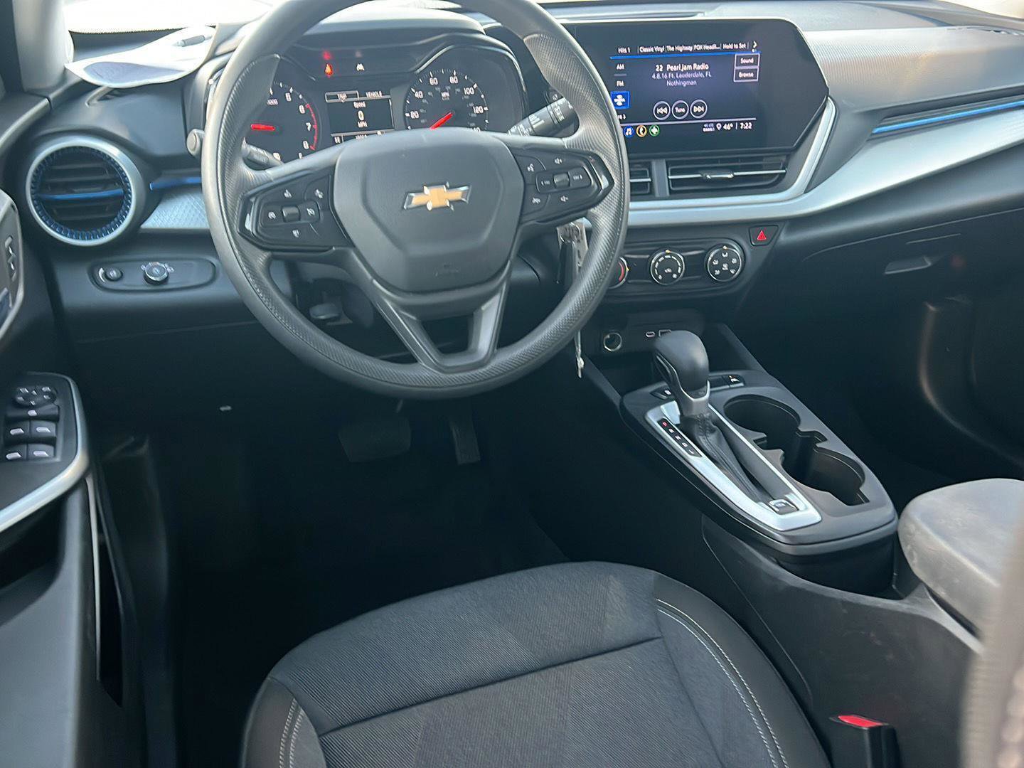 Used 2024 Chevrolet Trax LS FWD image 18