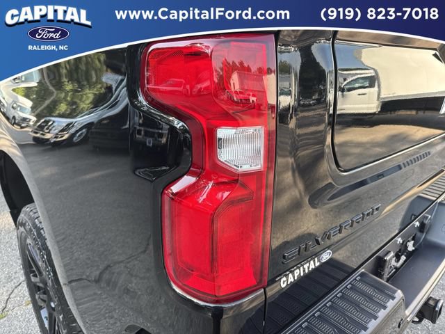 Used 2025 Chevrolet Silverado 1500 LT Trail Boss w/ LT Trail Boss Premium Package AWD/4WD image 15