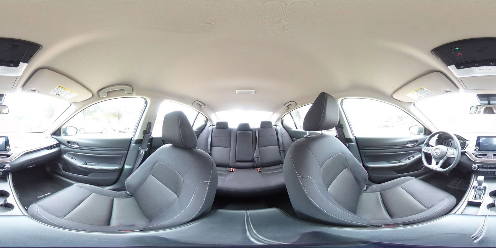 Used 2025 Nissan Altima 2.5 SV FWD image 43