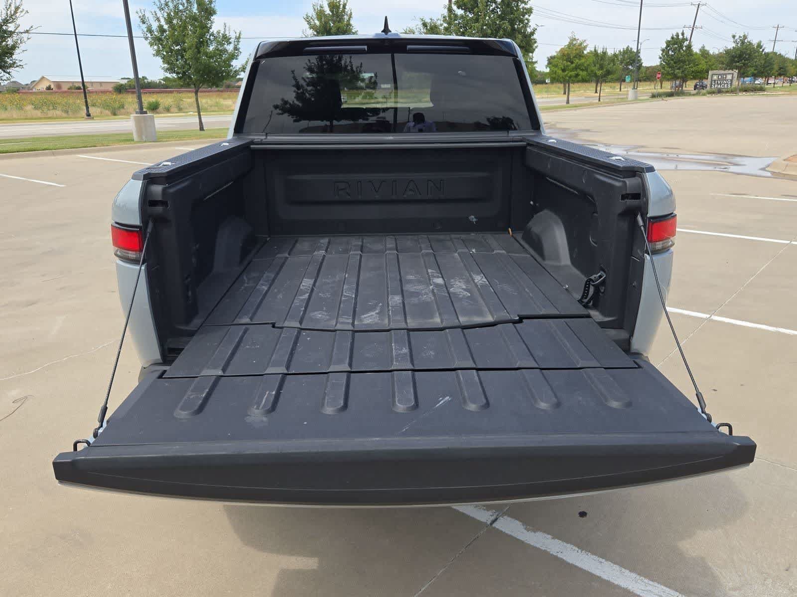 Used 2022 Rivian R1T Adventure AWD/4WD image 31