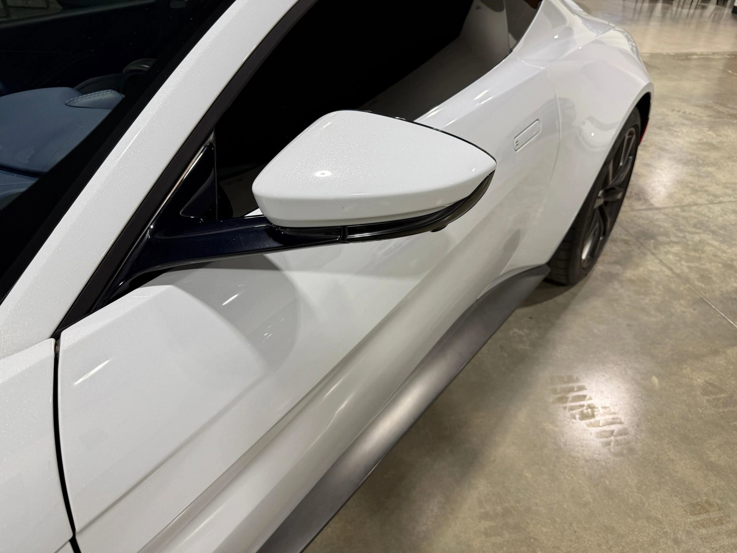 Used 2020 Aston Martin V8 Vantage Coupe image 45