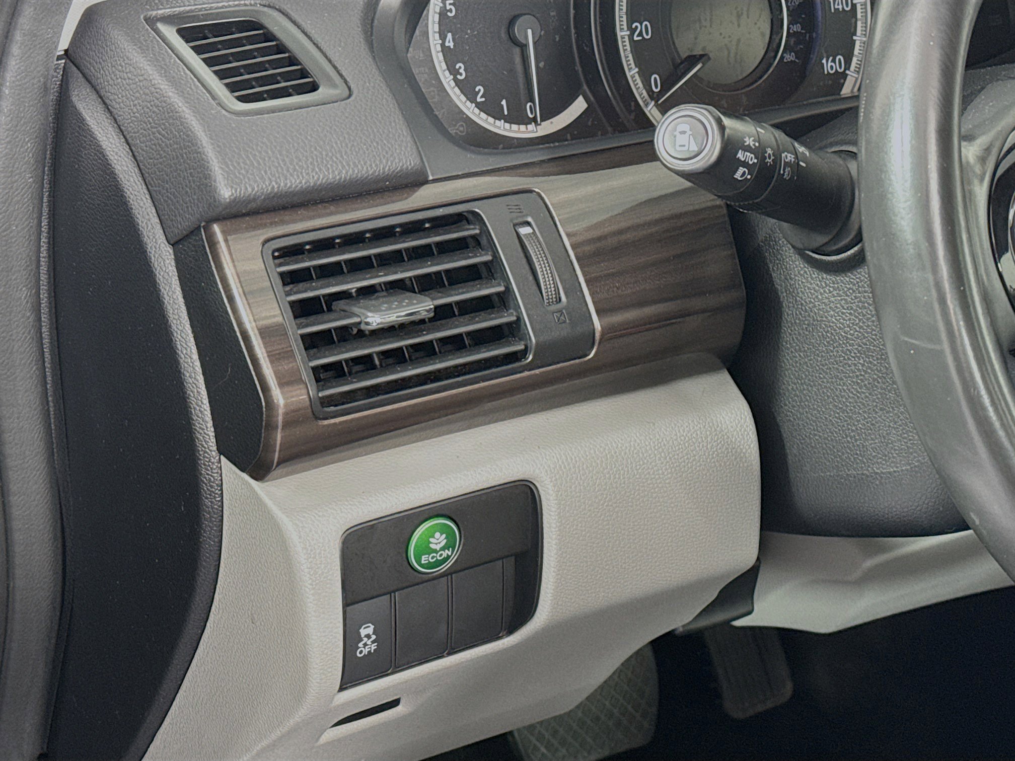 Used 2016 Honda Accord EX-L image 10