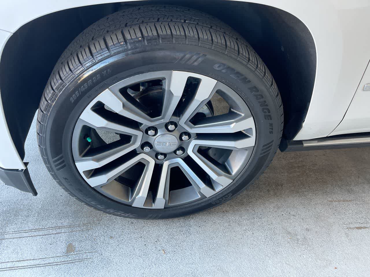 Used 2019 GMC Yukon XL Denali w/ Denali Ultimate Package AWD/4WD image 10