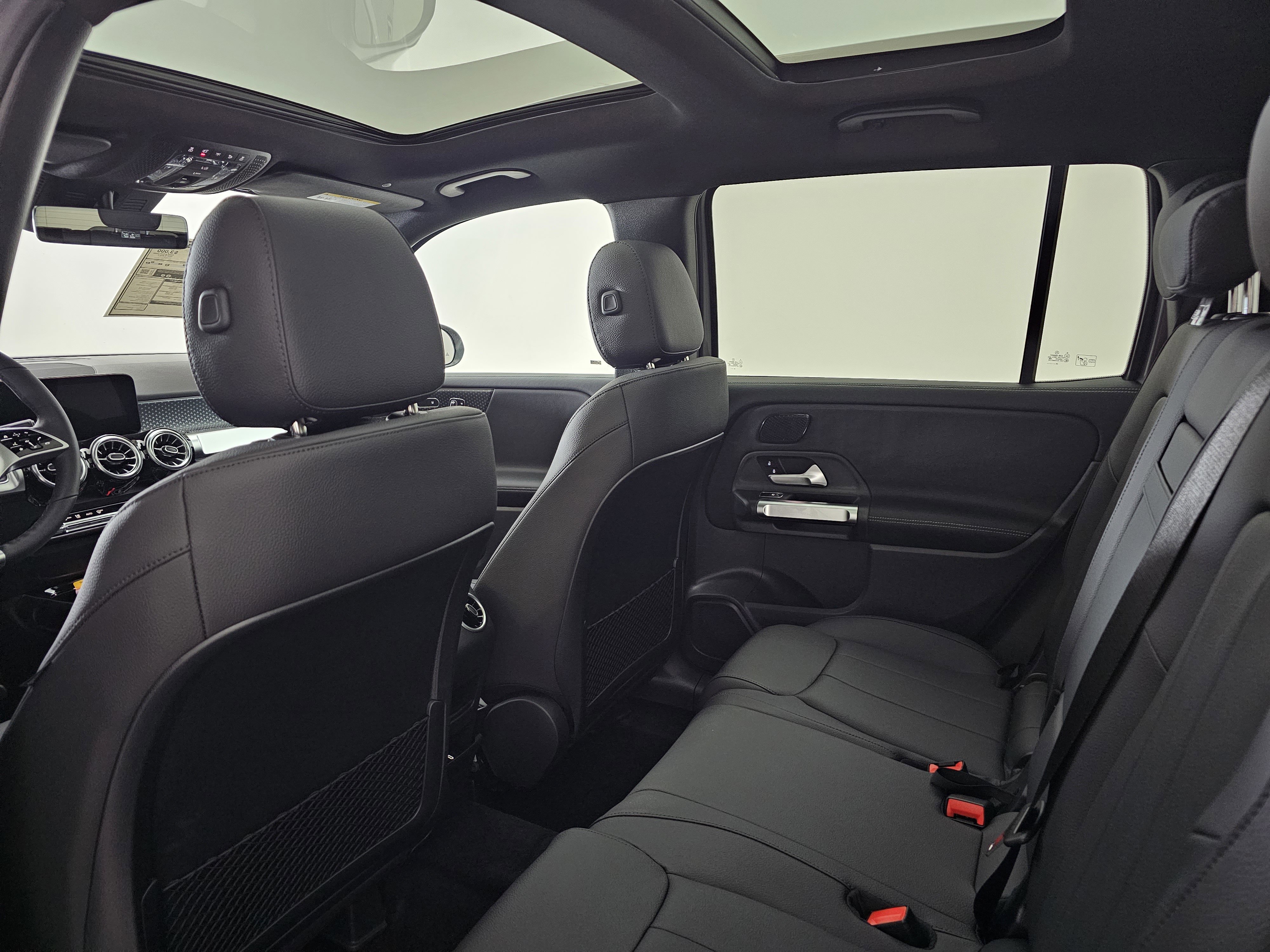 New 2026 Mercedes-Benz GLB 250 4MATIC image 22