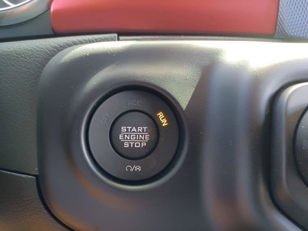 Used 2023 Jeep Gladiator Rubicon w/ LED Lighting Group AWD/4WD image 30