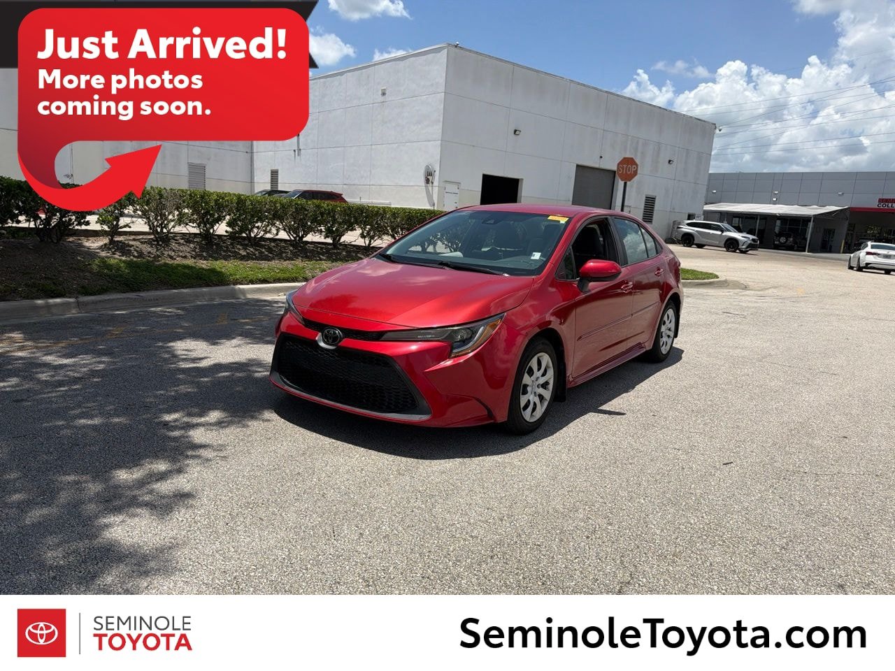 Used 2020 Toyota Corolla LE FWD image 1