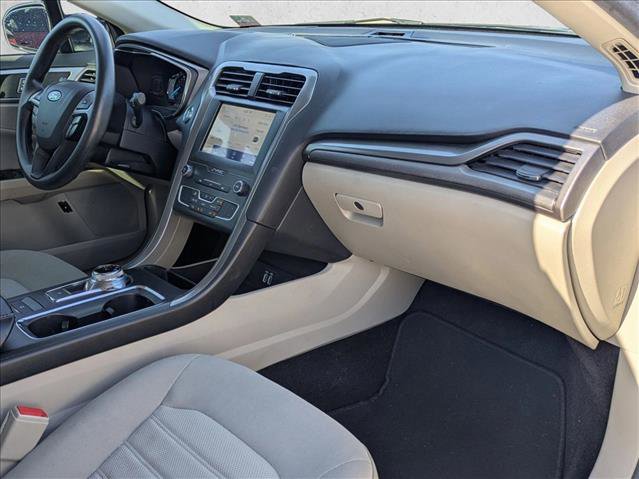 Used 2020 Ford Fusion SE FWD image 22
