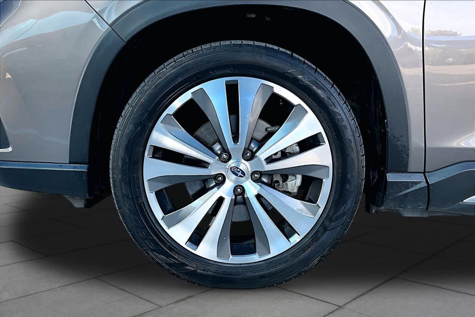 Used 2022 Subaru Ascent Limited w/ Technology Package AWD/4WD image 11