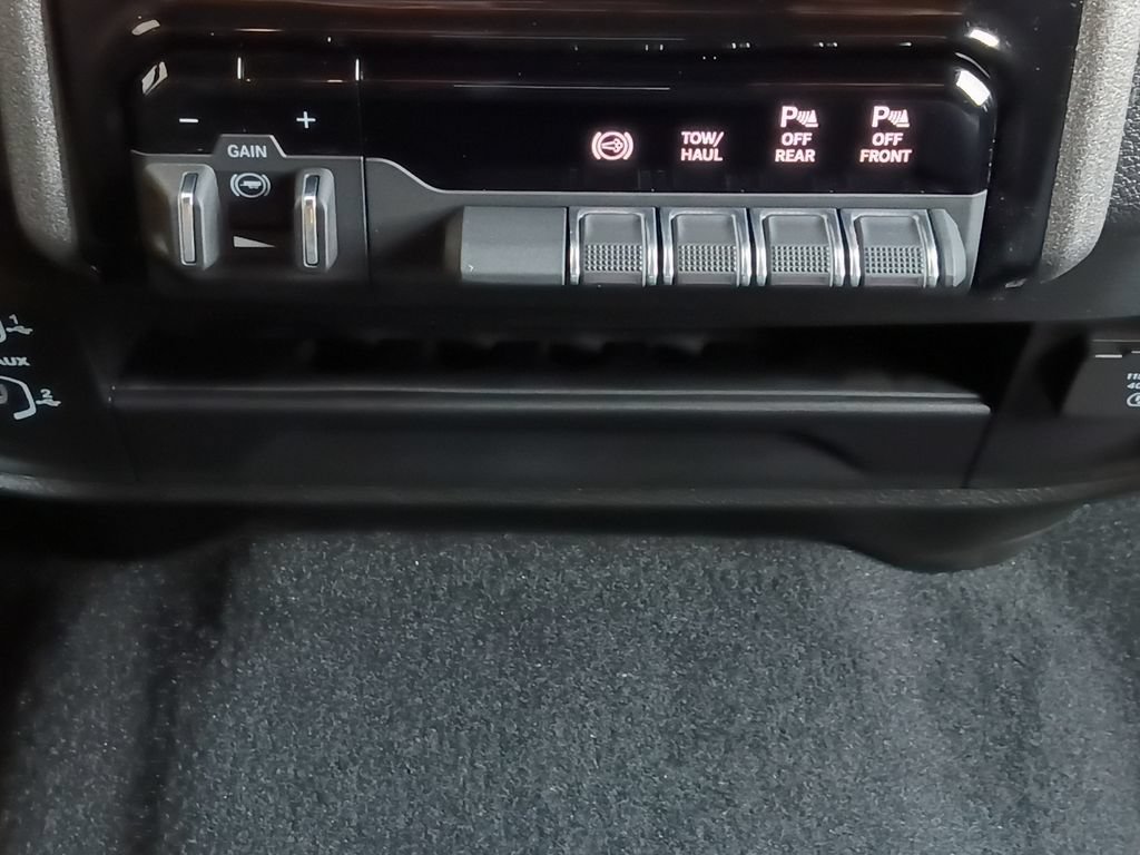New 2026 RAM 3500 Tradesman AWD/4WD image 10