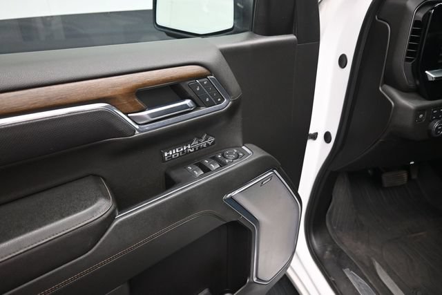 Used 2024 Chevrolet Silverado 1500 High Country w/ Z71 Off-Road Package AWD/4WD image 18