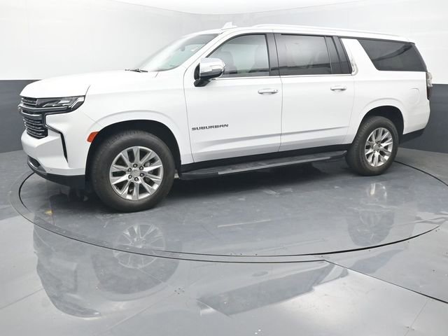Used 2023 Chevrolet Suburban Premier RWD image 2