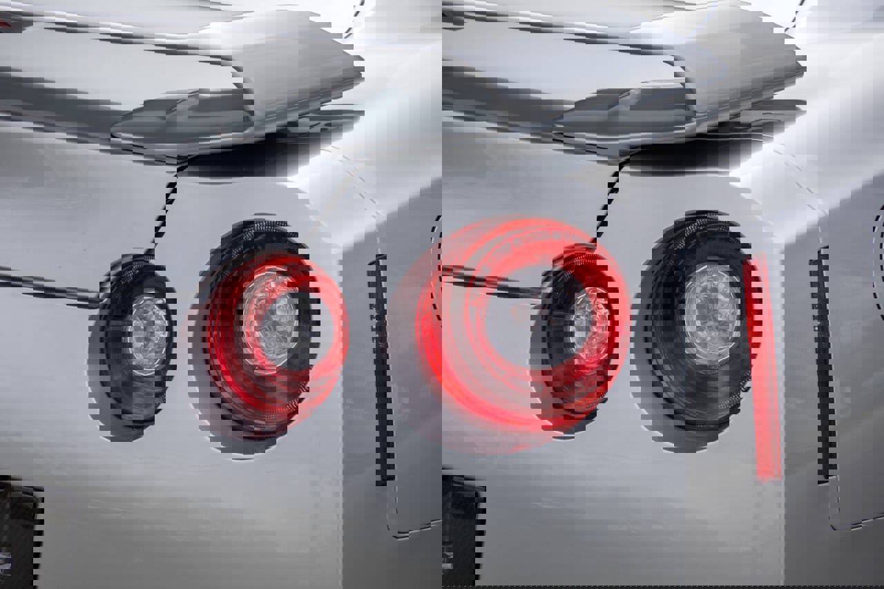 Used 2016 Nissan GT-R Premium image 14