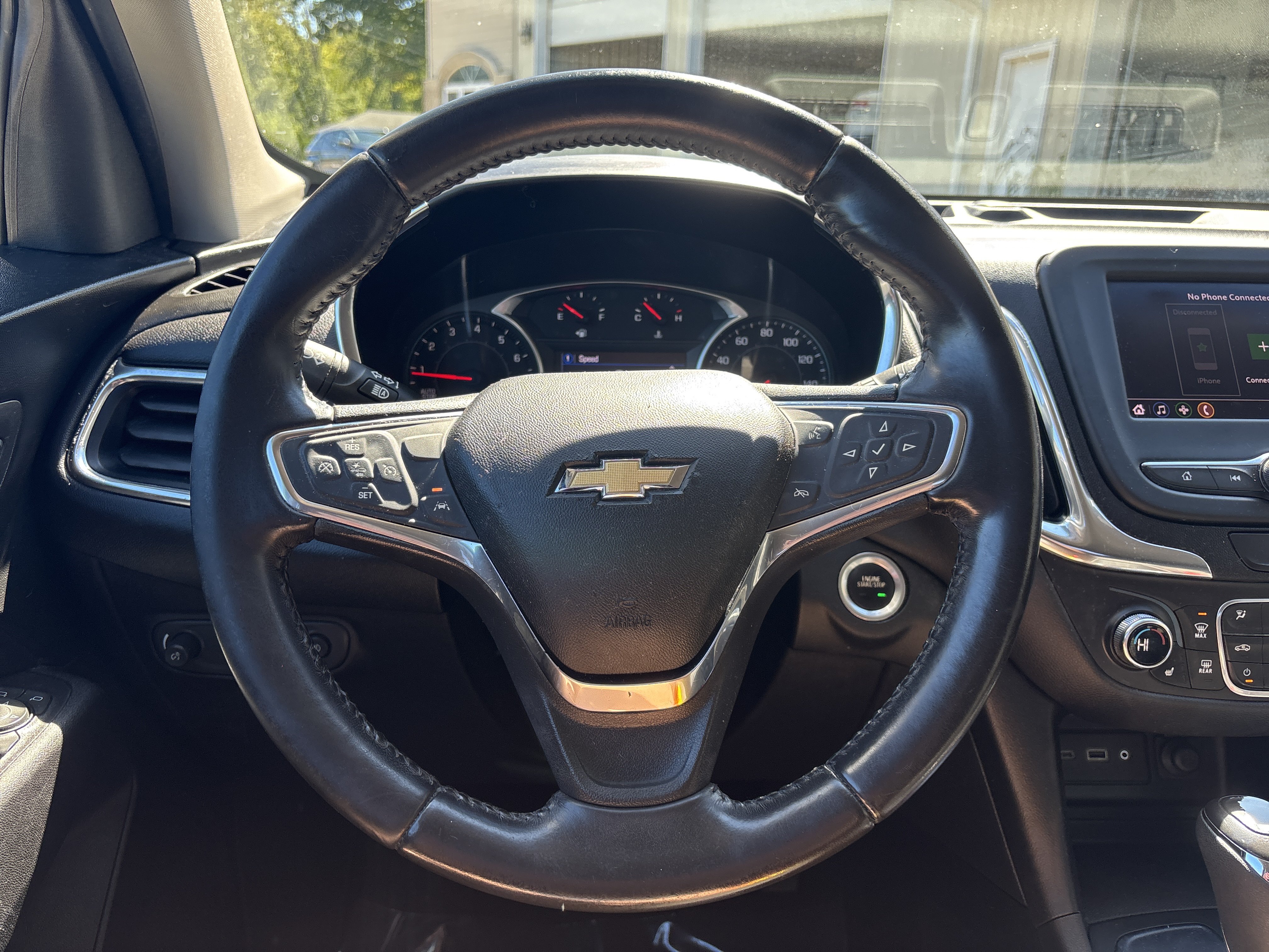 Used 2020 Chevrolet Equinox LT FWD image 22