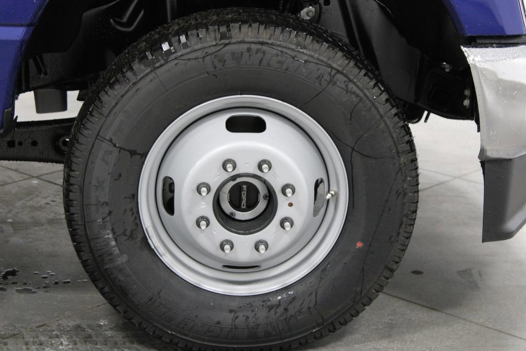 New 2026 Ford F350 XLT w/ XLT Premium Package image 11