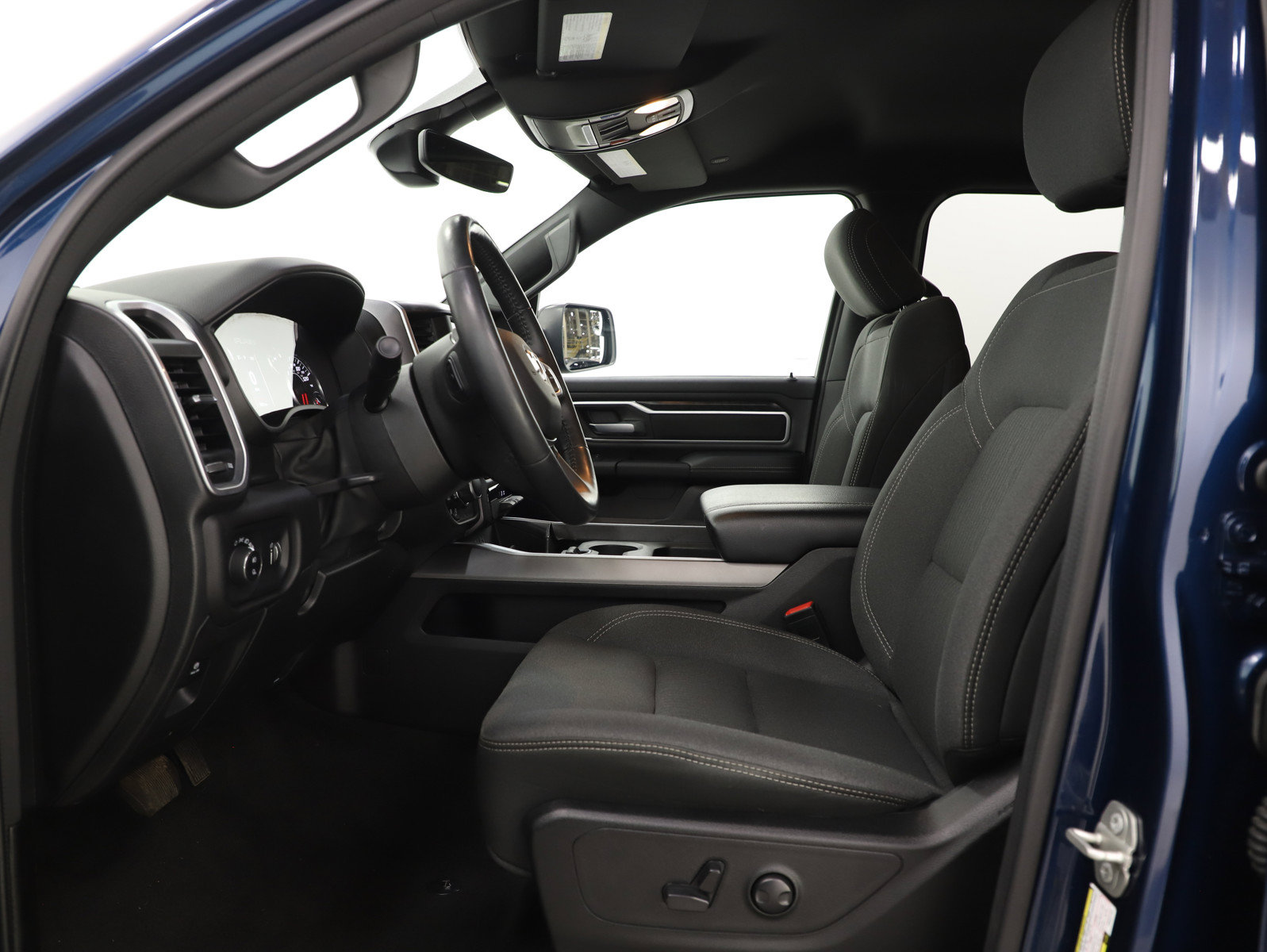 Used 2023 RAM 1500 Big Horn AWD/4WD image 24