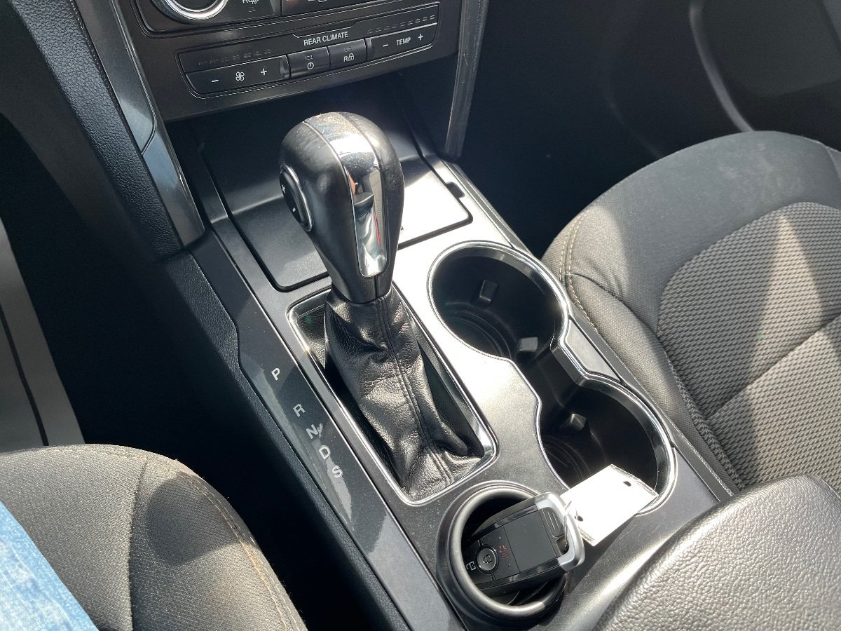 Used 2019 Ford Explorer XLT FWD image 16