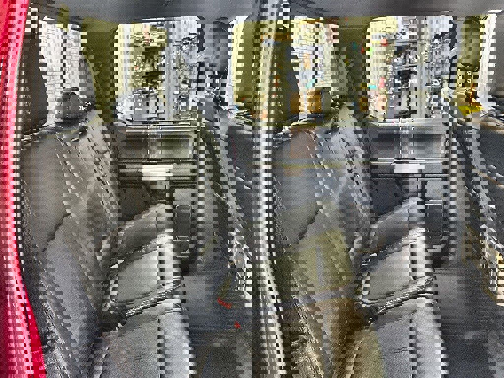 Used 2020 Ford F150 Lariat image 29