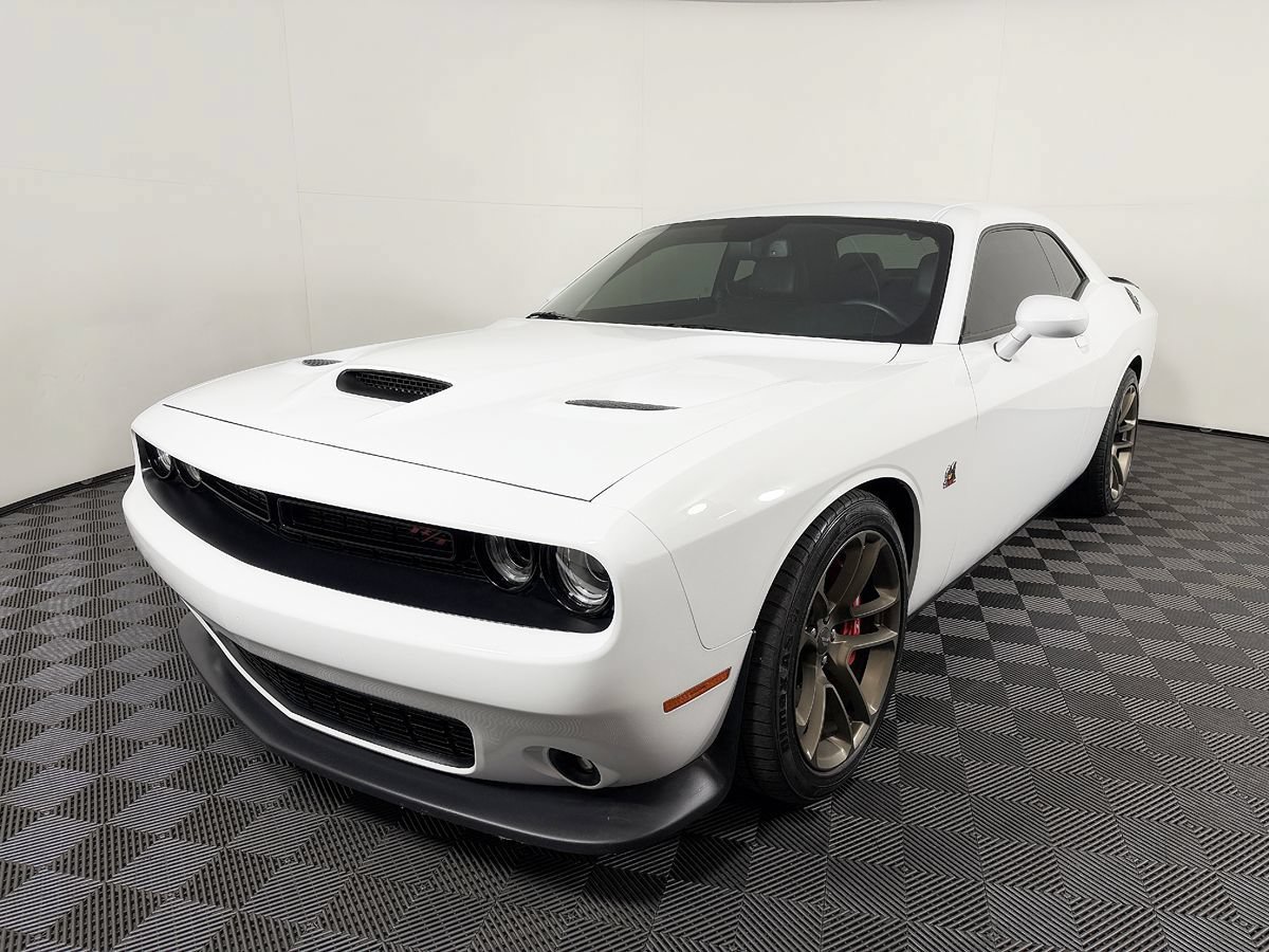 Used 2022 Dodge Challenger R/T Scat Pack w/ Dynamics Package RWD image 3