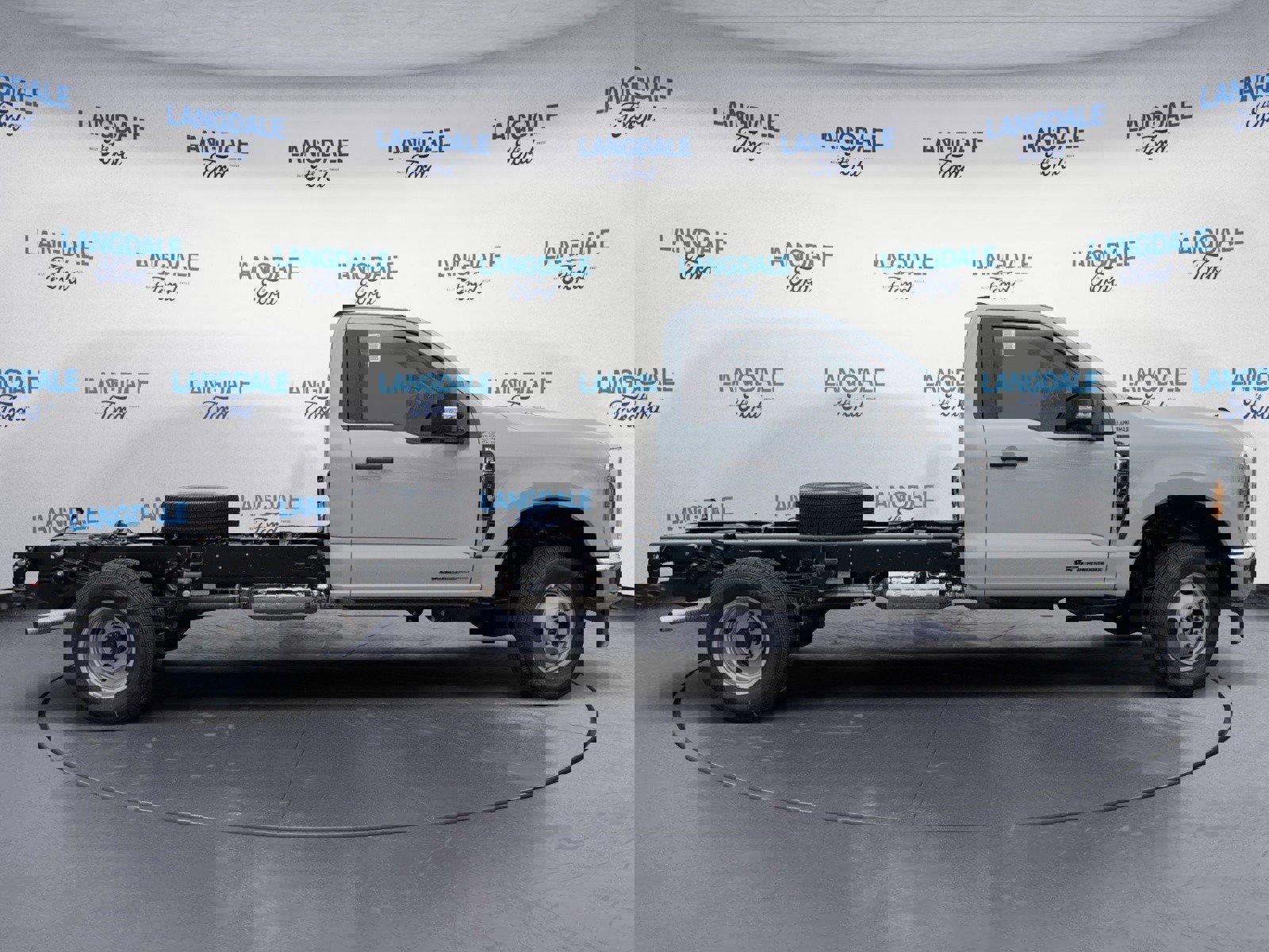 New 2026 Ford F350 XL w/ XL Chrome Package image 3