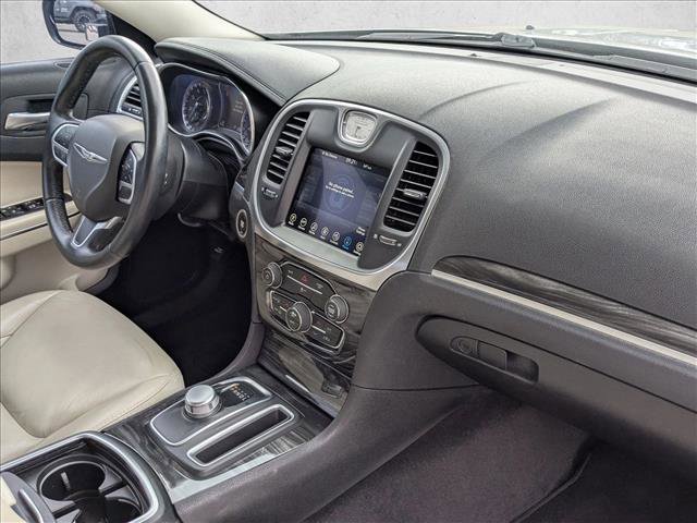 Used 2017 Chrysler 300 Limited image 20