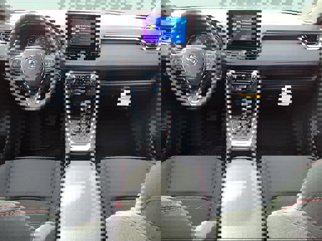 New 2025 Toyota RAV4 SE image 12