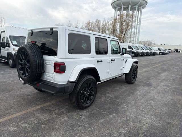 Used 2025 Jeep Wrangler Unlimited Sahara w/ Safety Group image 3