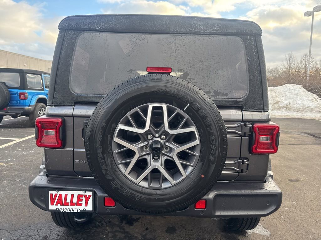 New 2025 Jeep Wrangler Unlimited Sahara AWD/4WD image 12