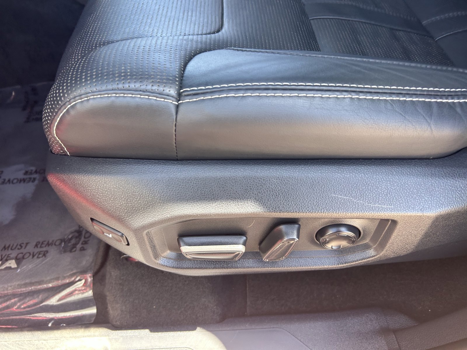 Used 2023 Toyota Sequoia Capstone AWD/4WD image 30