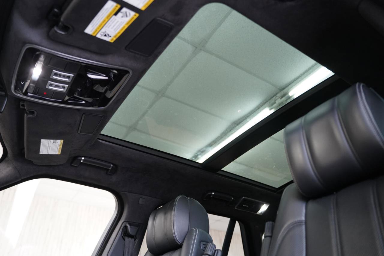 Used 2016 Land Rover Range Rover Autobiography image 24