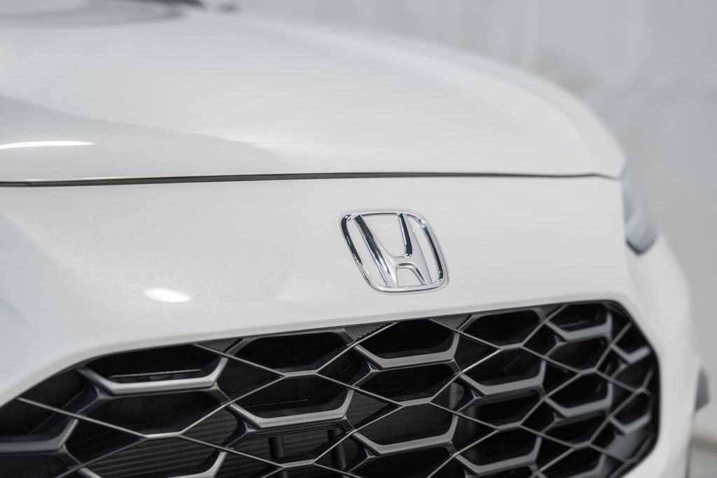 Used 2025 Honda HR-V LX image 7