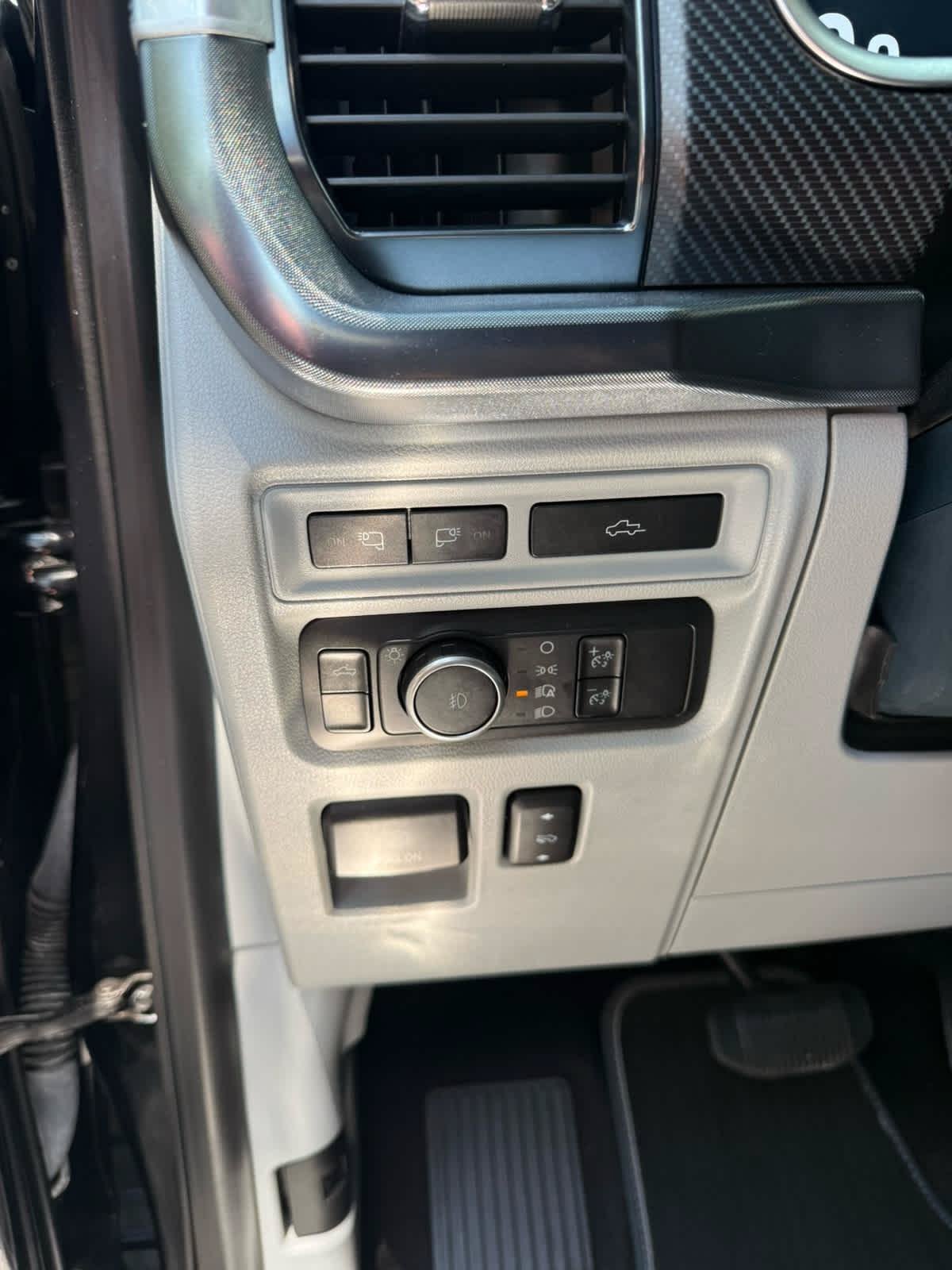 Used 2022 Ford F150 Limited AWD/4WD image 24