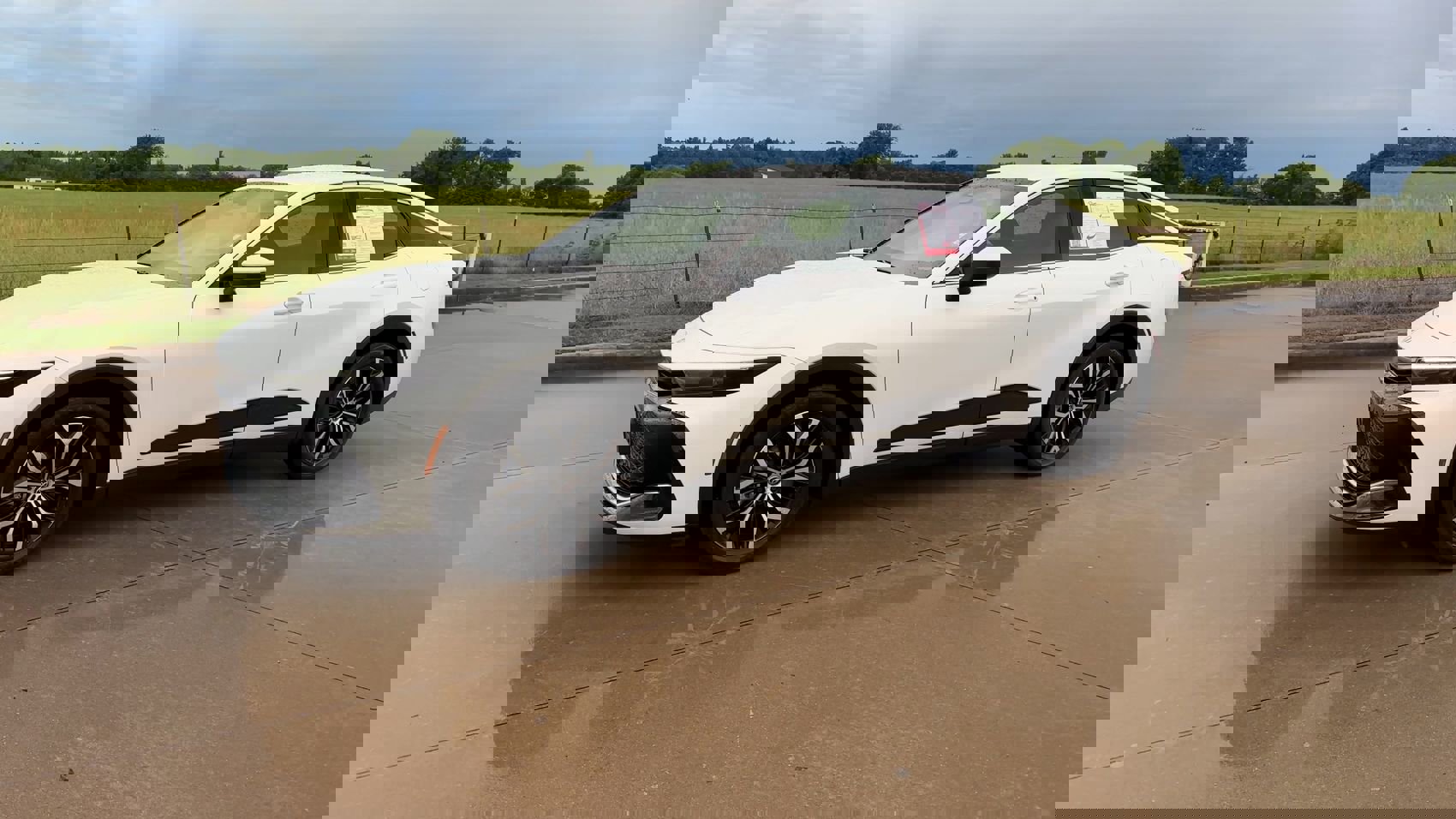 Used 2023 Toyota Crown XLE image 4