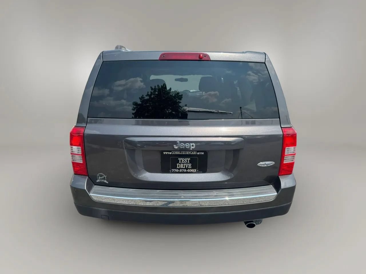 Used 2016 Jeep Patriot High Altitude FWD image 10