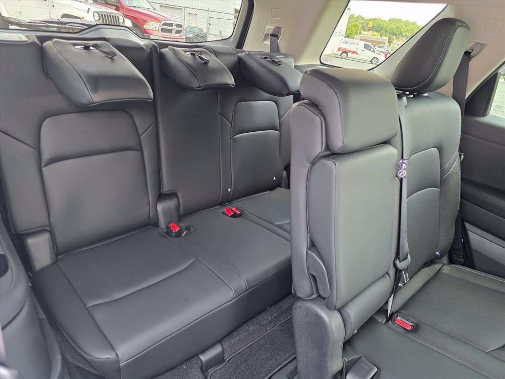 New 2026 Nissan Pathfinder SL FWD image 12
