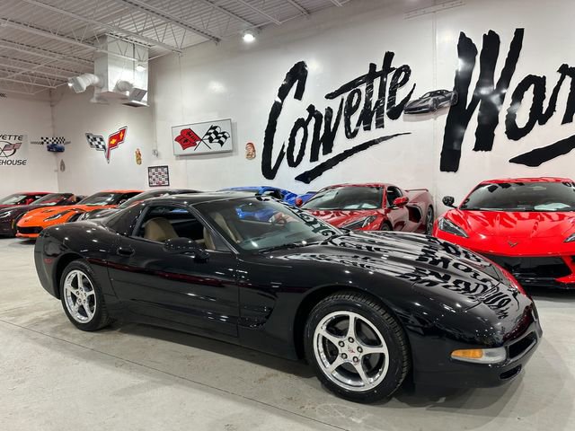 Used 2004 Chevrolet Corvette Coupe image 10