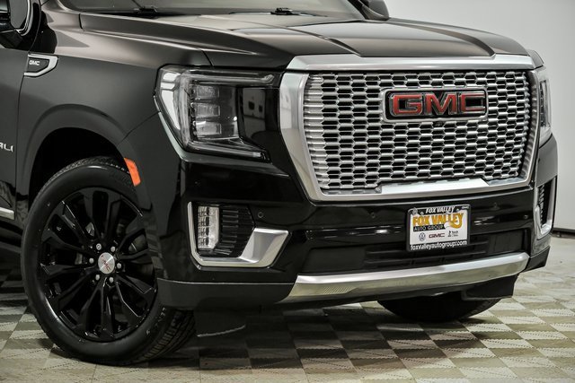 Used 2021 GMC Yukon Denali w/ Denali Premium Package image 2