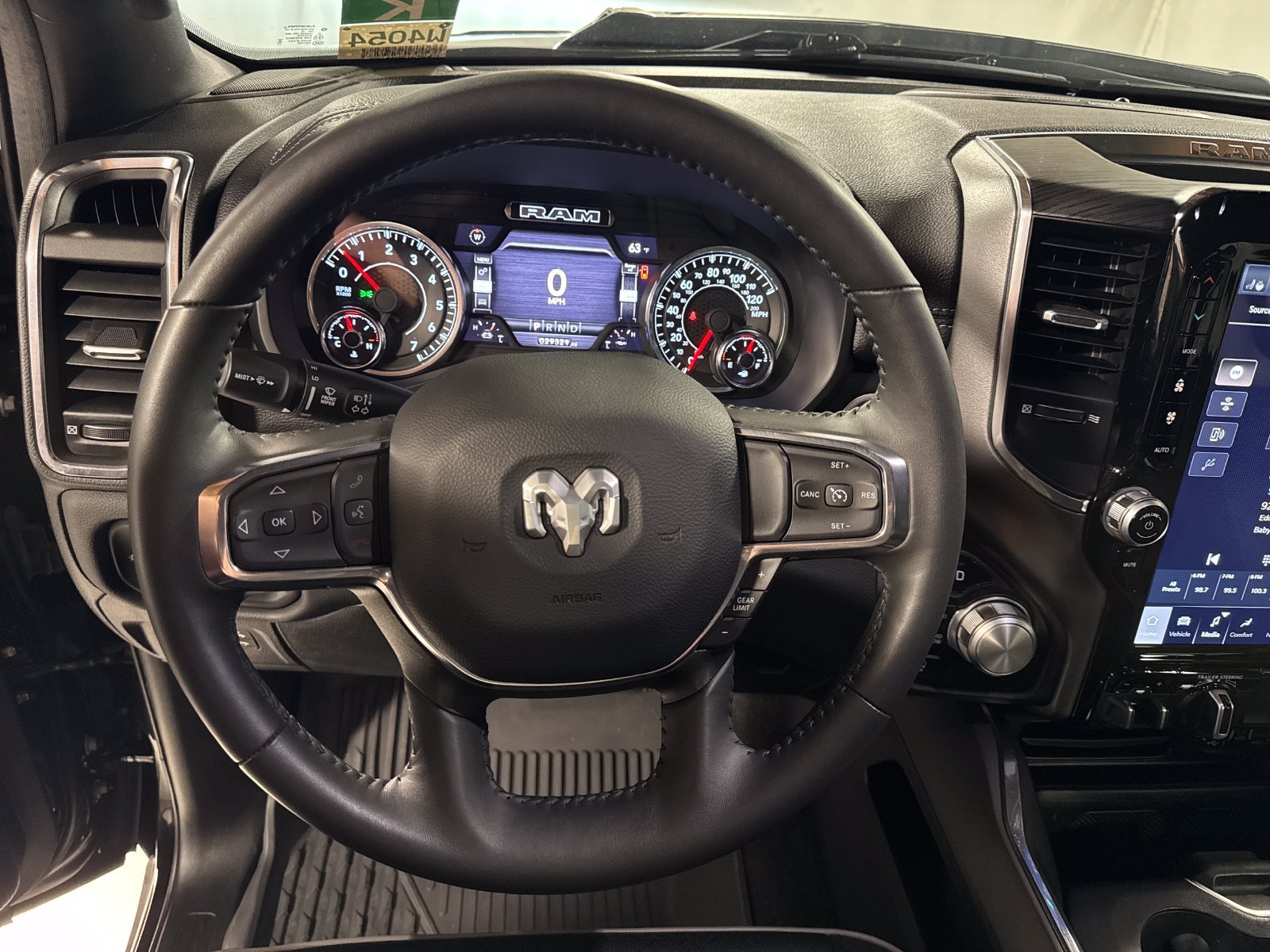 Used 2024 RAM 1500 Laramie AWD/4WD image 15