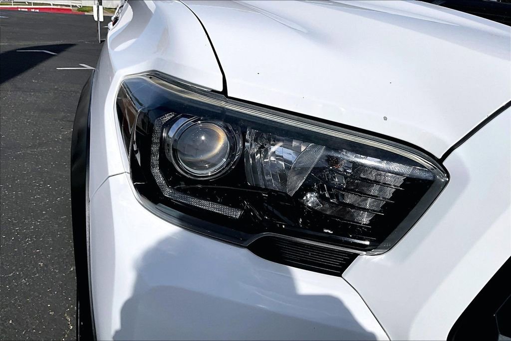 Used 2017 Toyota Tacoma TRD Pro image 27