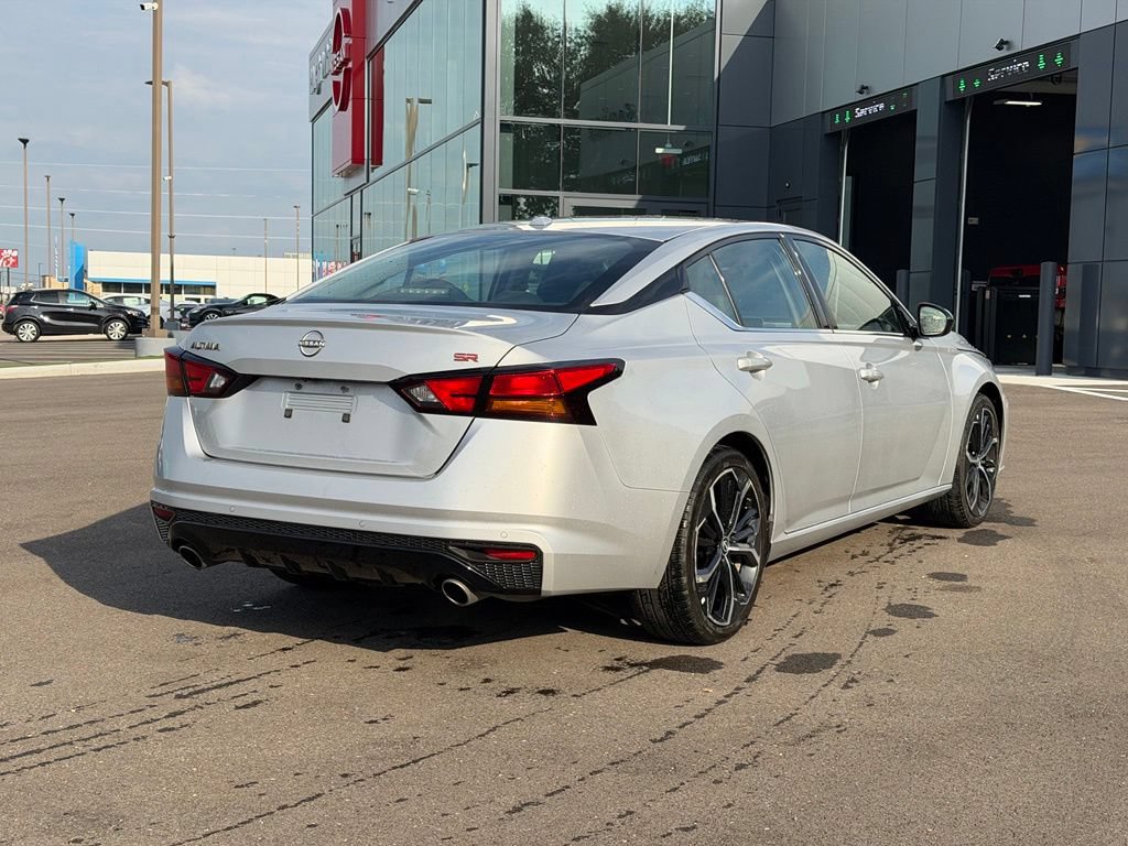 Used 2024 Nissan Altima 2.5 SR FWD image 5