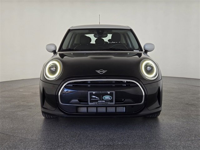 Used 2023 MINI Cooper 4-Door Hardtop image 8