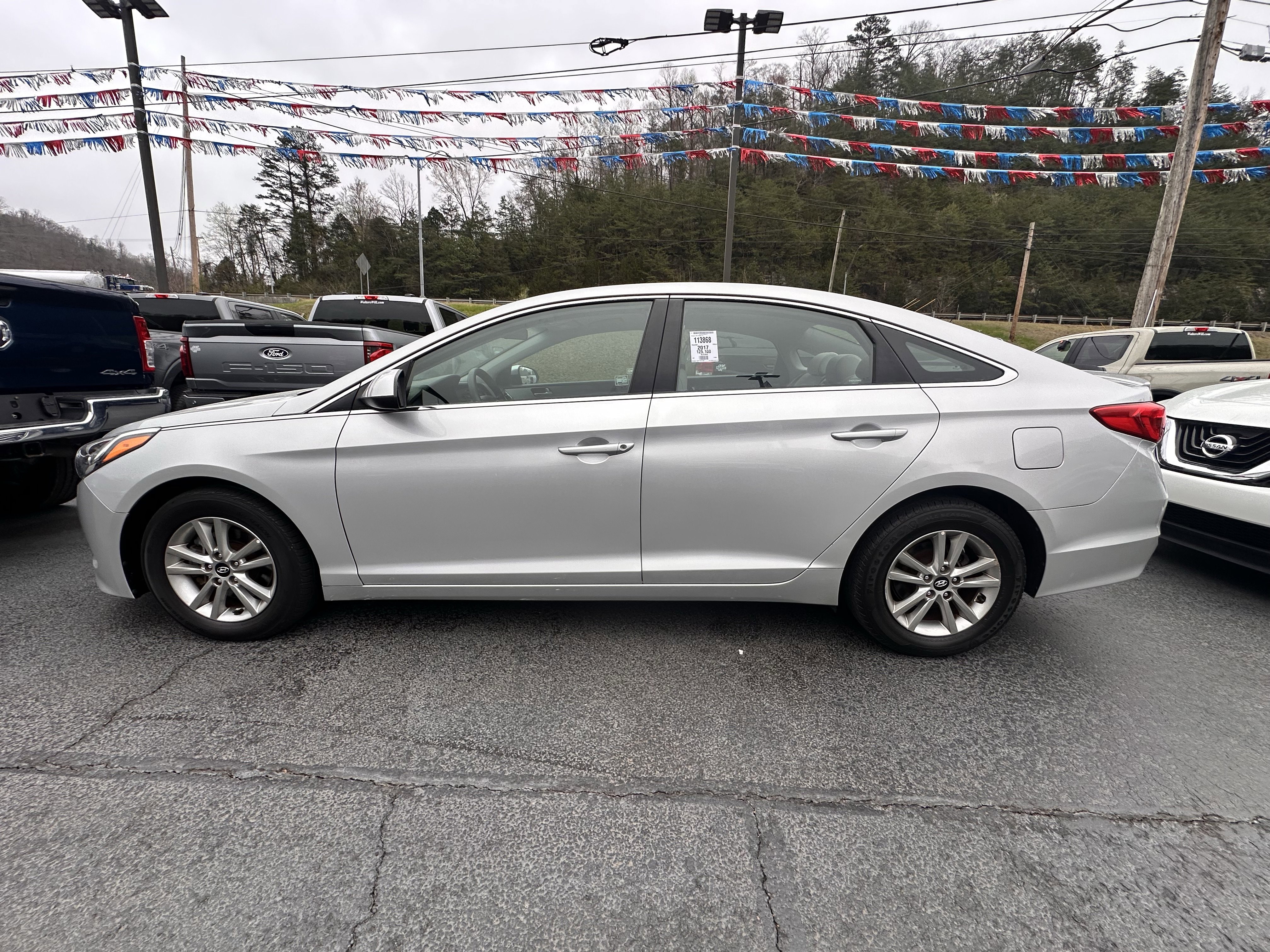Used 2017 Hyundai Sonata SE image 5