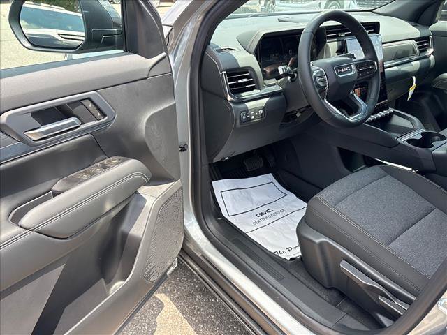 New 2026 GMC Terrain Elevation w/ LPO, Floor Liner Package AWD/4WD image 11