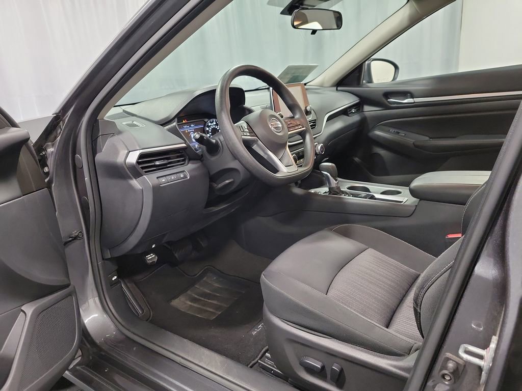 Used 2022 Nissan Altima 2.5 SV image 12